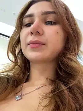 QuitieLia live sex cam