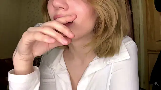 MelaineAytes's cam snapshot