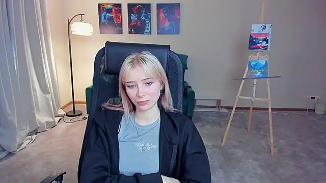 AuraMcvea's cam snapshot