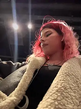 RiriRoseey live sex cam