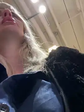 blondegirlx live sex cam