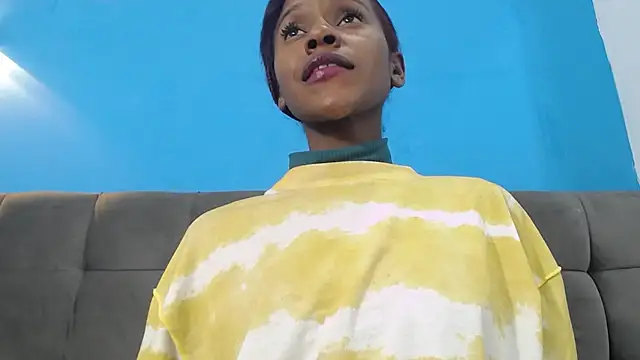 Aliis_Love's cam snapshot