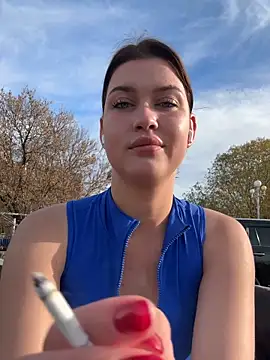 KikiWatson live sex cam