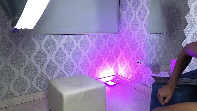 Boy_savoy live sex cam