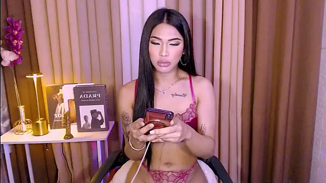 Megan_sativa live sex cam