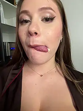 ChloeMarsch live sex cam