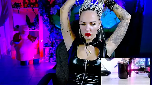 MonicaMaxwel live sex cam