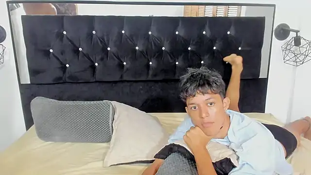 Sebas_cat live sex cam