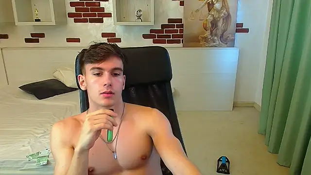 BradyFlint live sex cam