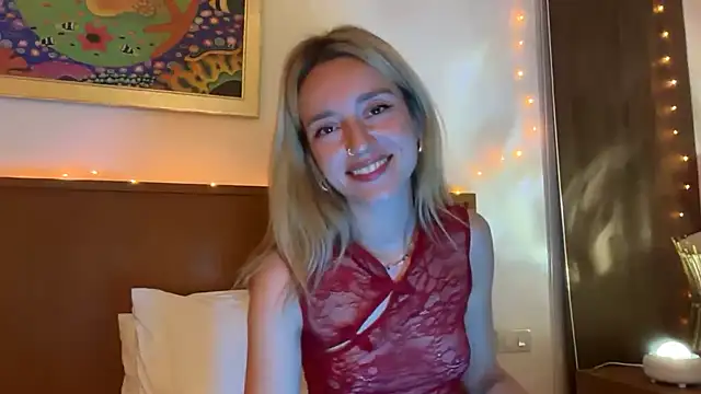 SirenaBelle live sex cam