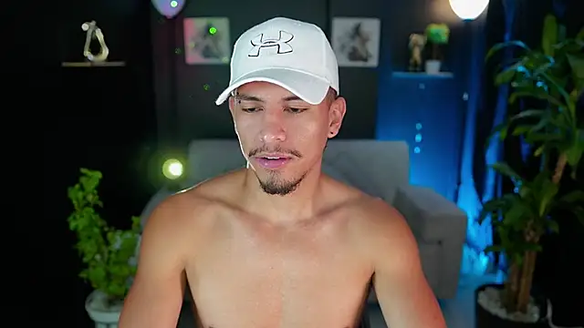 Aaronfox_x live sex cam