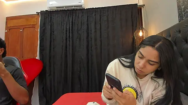 violet_and_myers live sex cam