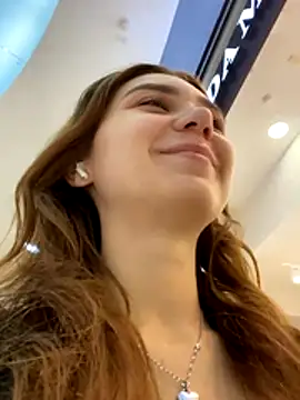 QuitieLia live sex cam