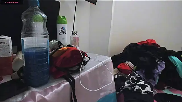 zou_quira live sex cam