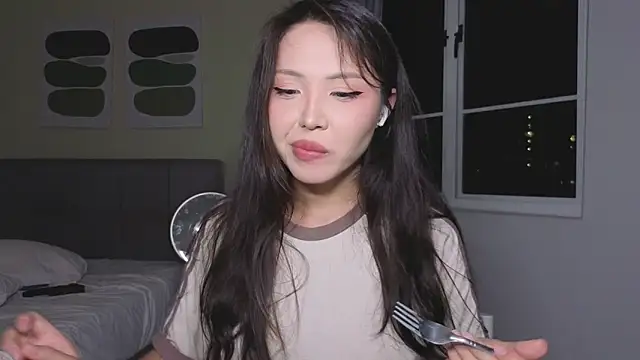 TammiLou live sex cam