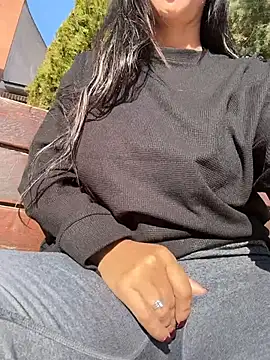 Ninabigtitied live sex cam