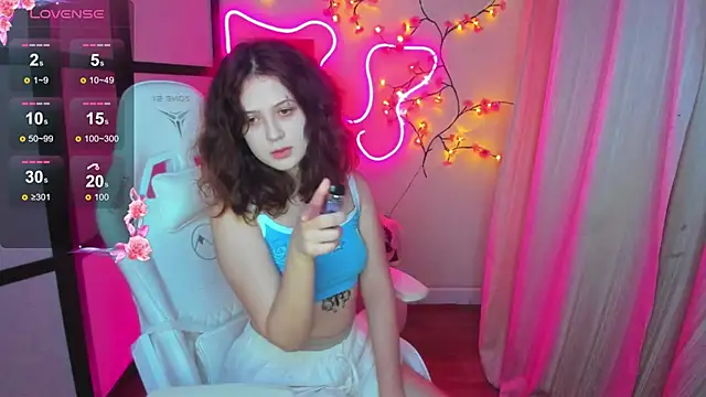 Anora_Miller's cam snapshot