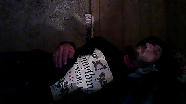 luke_thighwalker2469's cam snapshot