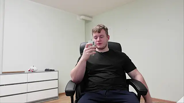 Richard_Dullas's cam snapshot