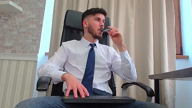 JonahShaw's cam snapshot