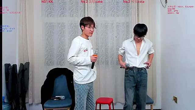 Delicious-boys-001's cam snapshot