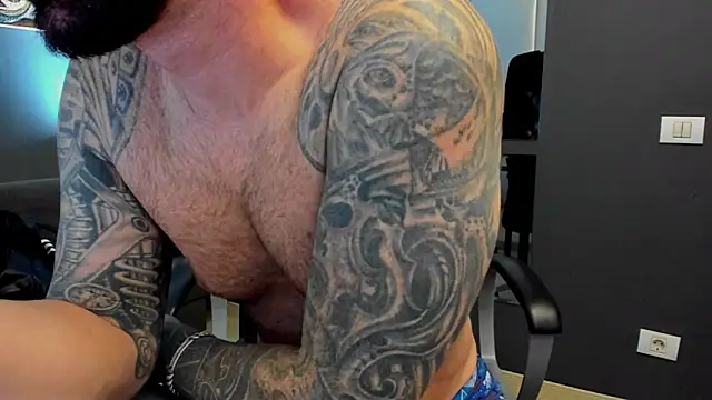 AronGrant live sex cam