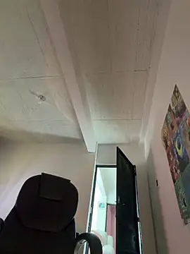 aly_golden_ live sex cam