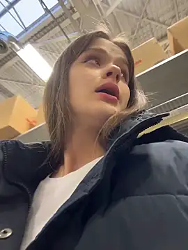 KittyQueeny live sex cam