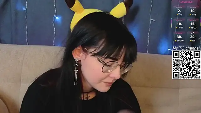 BereniceBattersby live sex cam