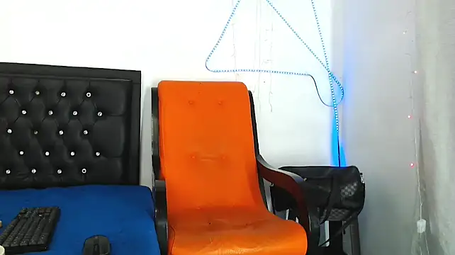 Damian_hart_24CM live sex cam