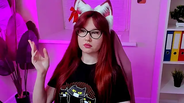 CarolGiggly live sex cam