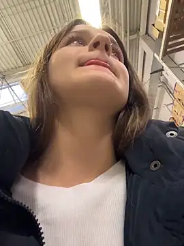 KittyQueeny live sex cam