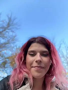 RiriRoseey live sex cam