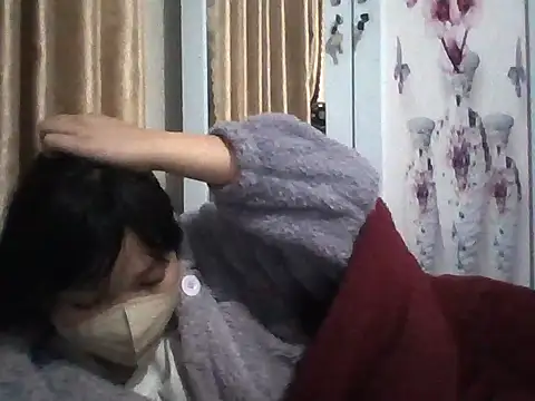 Mainay0033 live sex cam