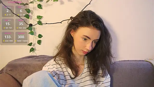 DeneenTurja live sex cam