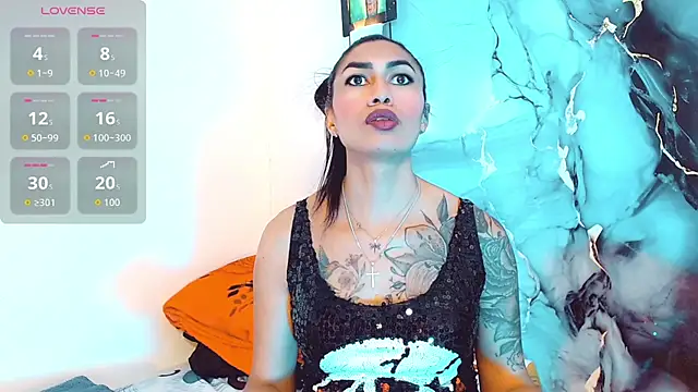 khiara_moretti live sex cam