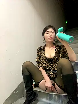 sunny-520 live sex cam