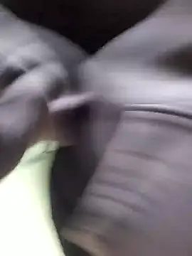 Woonee1680 live sex cam