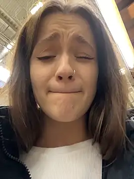 KittyQueeny live sex cam