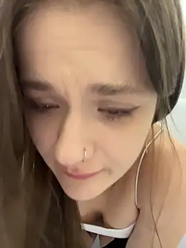 KittyQueeny live sex cam