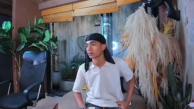 AlanCutee live sex cam