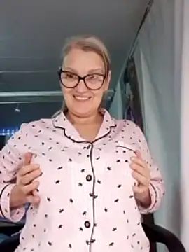 irinamaux live sex cam