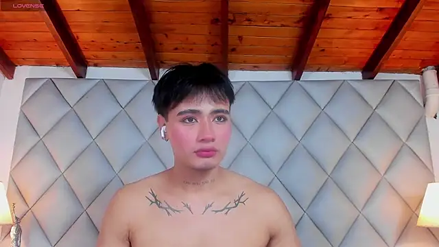 Clement_Reyes live sex cam