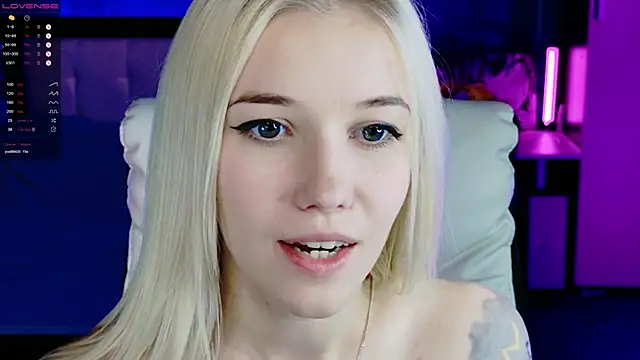 NaomiHita live sex cam