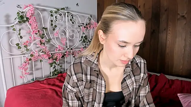 KristleKirst's cam snapshot