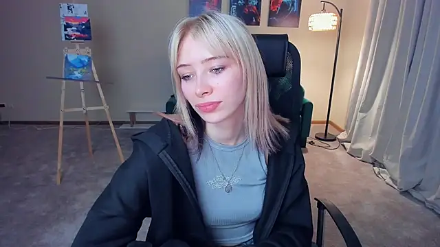 AuraMcvea's cam snapshot