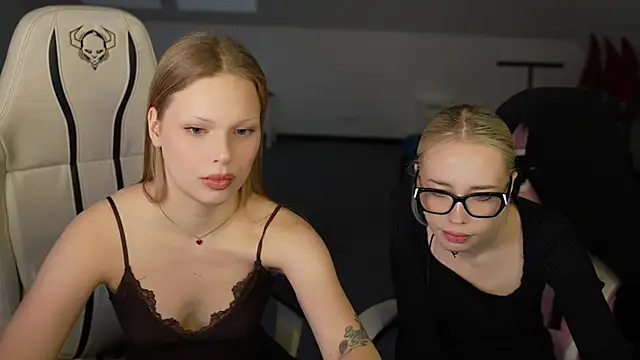 Jessica_start's cam snapshot