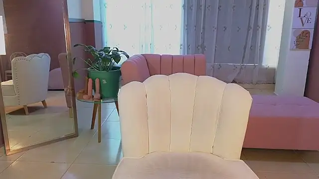 malen_fitnessmilf's cam snapshot