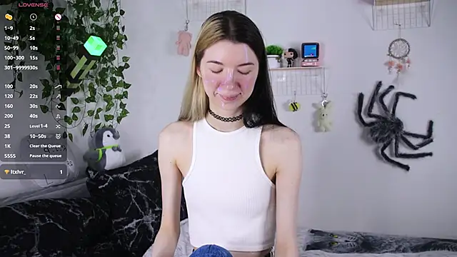 Emmie_shy's cam snapshot