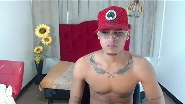 Isaacas_'s cam snapshot